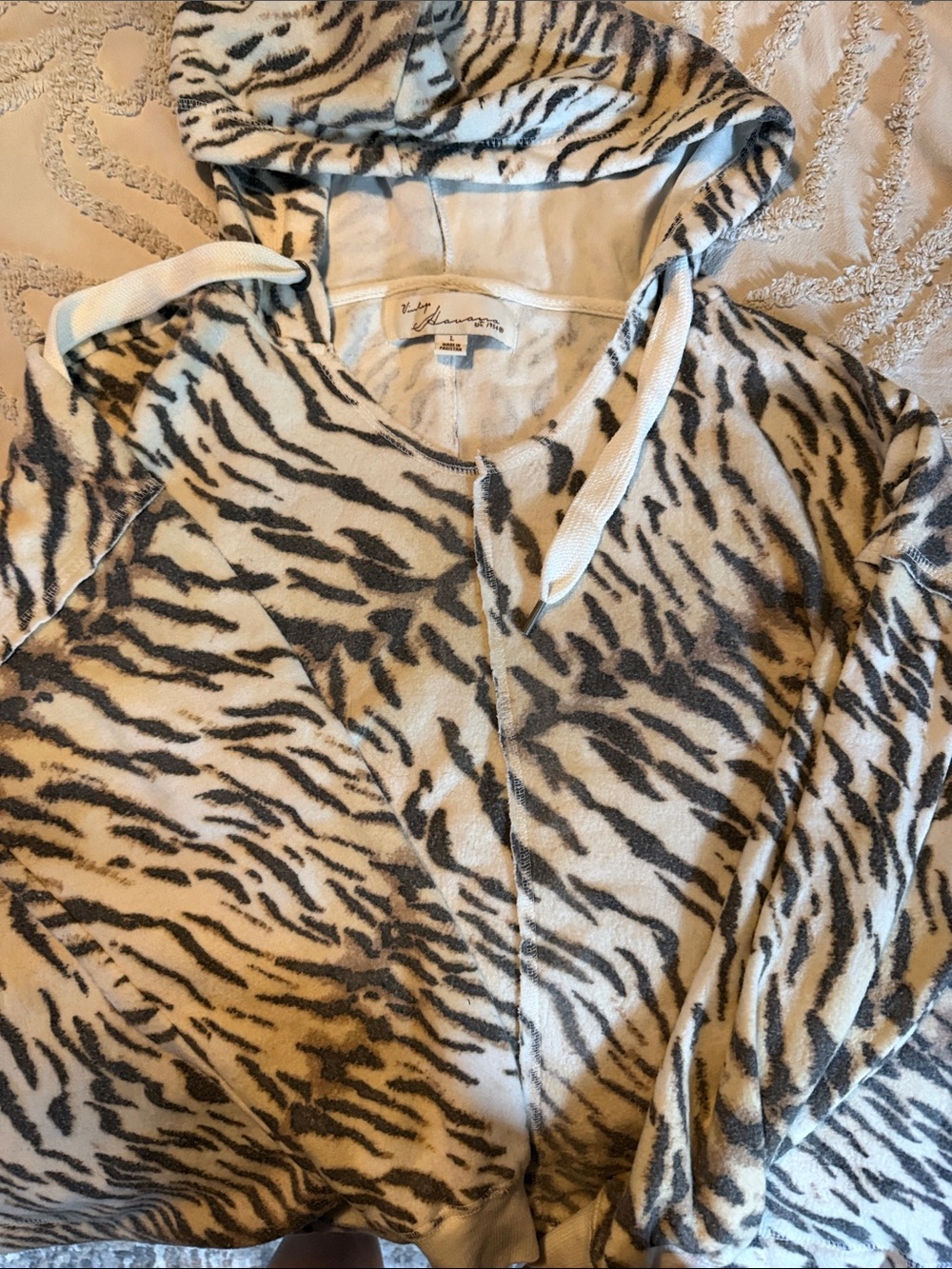 Vintage Havana Cream & Black Zebra-Print Hooded Sweatshirt
